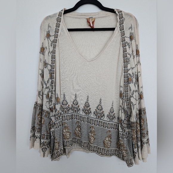 Free People Linen Lyocell Blend Medallion Printed Top Bell Sleeve Sz M Boho - Picture 2 of 16